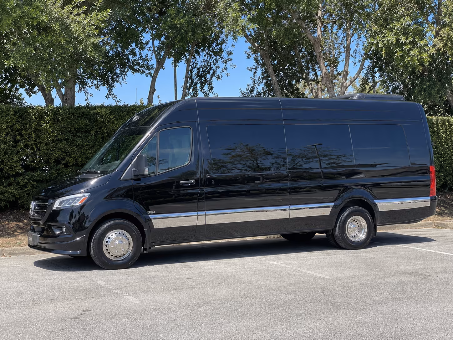 elizabeth employee commuter shuttles for elizabeth businesses