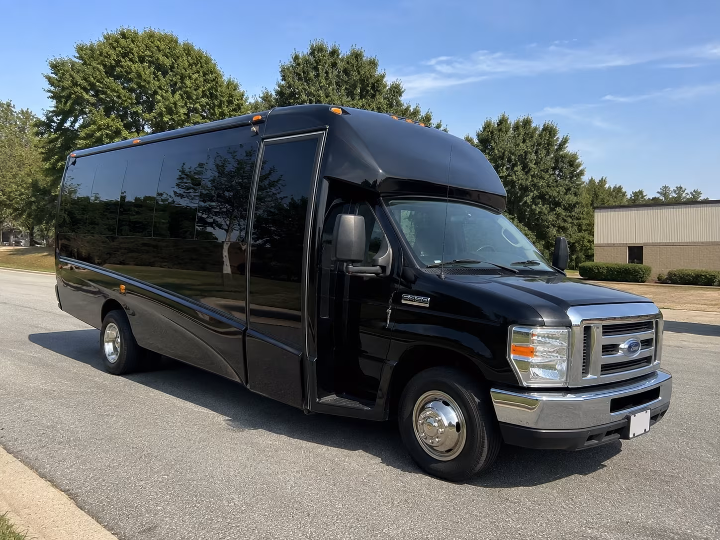 newyorkcitycharterbuscompany com helps you move your class across all five boroughs