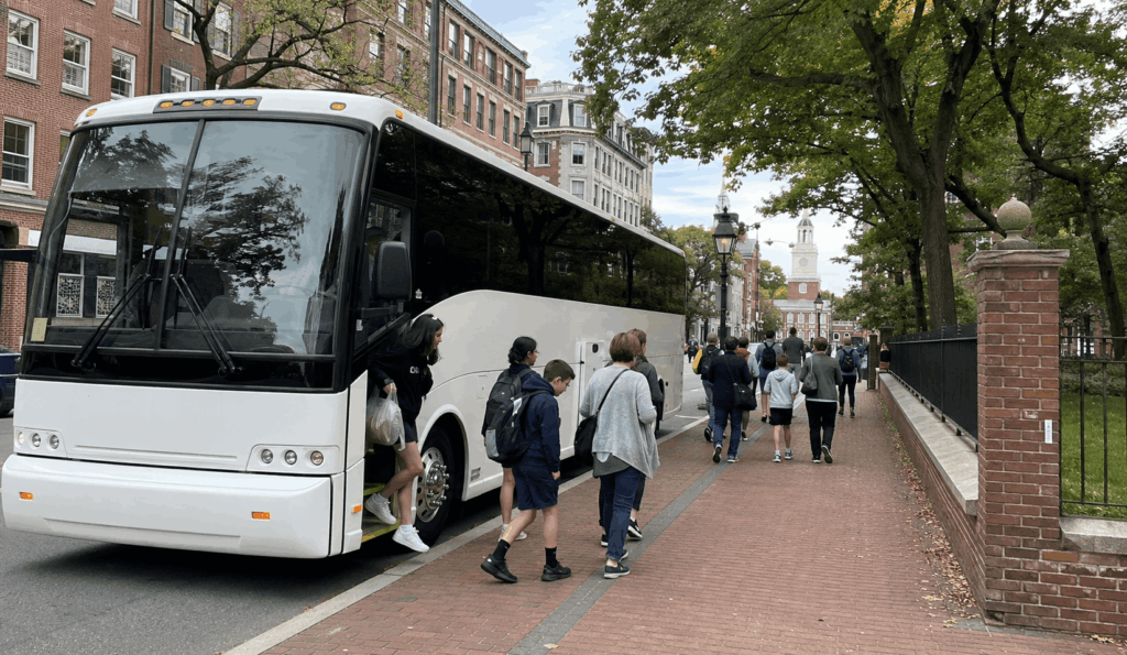 charter bus arriving near independence national historical park in philadelphia for a nyc group day trip